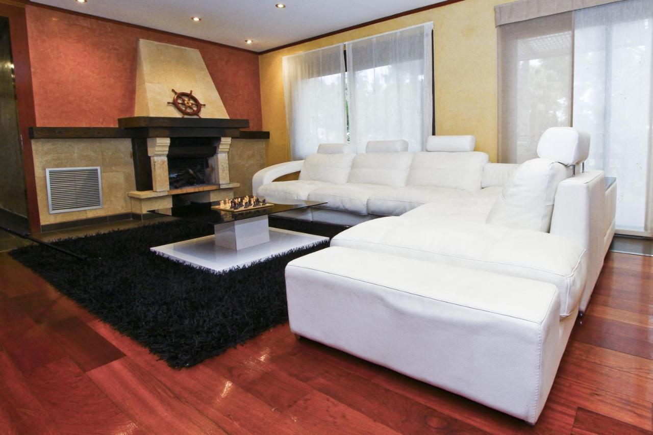 New Play Lake Villa Salou Exterior photo